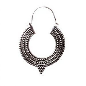 Boucles d'oreilles créoles en argent oxydé, style gitan tribal, motif tournesol et lotus, très populaires - Product Image 2