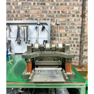 AMT VINA - Troquel de Corte de Precisión Personalizado para Componentes de Cobre, Molde de Estampado de Metal, Herramienta Progresiva, Servicio de Fabricación OEM ODM - Product Image 1