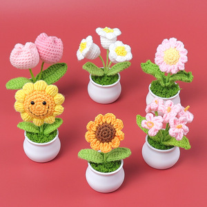 Fiore Artificiale a Forma di Girasole in Cotone Lavorato a Mano all'Uncinetto per Decorazione Scrivania, Ornamento Auto, Regalo Festa della Mamma per Lei - Ingrosso - Product Image 5