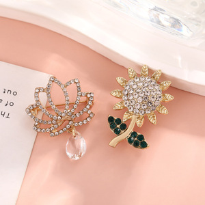 Broche de Flor de Aleación de Zinc con Engaste de Bisel, Accesorio de Fiesta para Mujer, Diseño de Girasol y Loto, Pin Decorativo para Corsage - Product Image 1