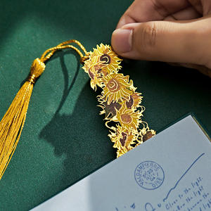 <span class=keywords><strong>Marque</strong></span>-<span class=keywords><strong>page</strong></span> en métal LABON Premium pour peinture à l'huile, ajouré, avec pompons, cadeau de papeterie artistique esthétique - Product Image 3