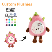 Fabricant de jouets en peluche sur mesure proposant des porte-clés en peluche de fruit du dragon, des sacs en peluche et des cadeaux surprise personnalisés
