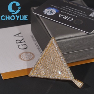 จี้เพชรโมอิสซาไนต์ทรงบาแกตต์แบบ Iced Out เงินแท้ 925 ชุบทอง ประดับเพชรโมอิสซาไนต์ VVS  เครื่องประดับฮิปฮอป - Product Image 2