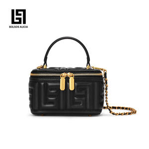 <span class=keywords><strong>Bosso</strong></span> Alice Bag 2023 Fashion Diamond Checkered Chain Makeup Bag con cremallera, Small Fragrant Style Bolso cruzado para mujer - Product Image 3