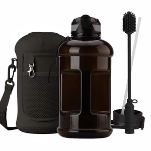 Botella de Agua de Plástico Ecológica de Boca Ancha de 64 oz/2.2 L con Funda Personalizada para Niños, Ideal para la Escuela y Viajes - Product Image 2