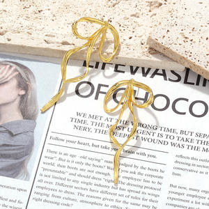 Studs Simple Personality Twist Bow Pendientes para mujer Chica Fiesta Joyería caliente - Product Image 5