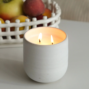 Bougie parfumée en céramique artisanale-Bougie en cire de soja personnalisable dans un pot en poterie artisanale pour la décoration intérieure et les célébrations festives - Product Image 4