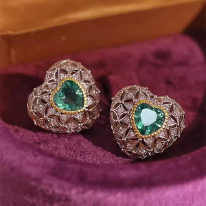 Orecchini a Forma di Cuore per Donna, Stile Principessa, Accessorio di Moda - Product Image 1