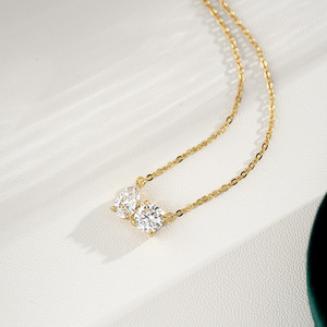 Collier pendentif en moissanite à deux pierres, argent sterling 925 avec chaîne plaquée or, collier solitaire rond à taille poire pour femme - Product Image 5