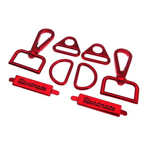 Nhà Máy Trực Tiếp Cung Cấp Màu Đỏ Tùy Chỉnh Kim Loại Ví Túi Xách Làm Phần Cứng Kit <span class=keywords><strong>Snap</strong></span> <span class=keywords><strong>Hook</strong></span> D Vòng Tam Giác Khóa Nhãn Tag - Product Image 1