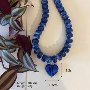 2025 סגנונות חדשים שרשרת זיגוג קריסטל עם קסמי לב בסגנון החוף שרשרת עבודת יד - Product Image 3