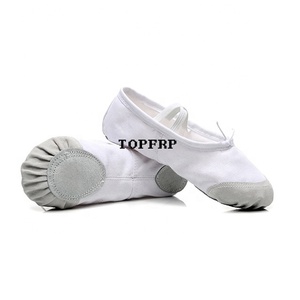 รองเท้าผ้าใบสีขาวขายดีสำหรับยิมนาสติกและเต้นบัลเลต์ - Product Image 1