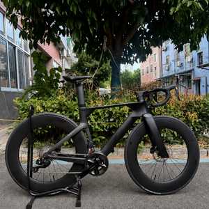 Bicicleta de <span class=keywords><strong>carretera</strong></span> aerodinámica de carbono KOZO2 Toray T800+T1000 de 7.9 kg, bicicleta de carreras aerodinámica en stock, con ruedas de carbono Shi Mano 105 de 88 mm. - Product Image 4