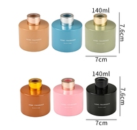 Bouteille diffuseur de parfum d'ambiance vide en verre de 140 ml, cylindrique, colorée, pour aromathérapie, avec surface décorée de luxe