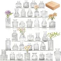 35 pièces de vases à fleurs en verre assortis avec des formes de cristal texturées et des fleurs artificielles pour la décoration de table à la maison, vente en gros