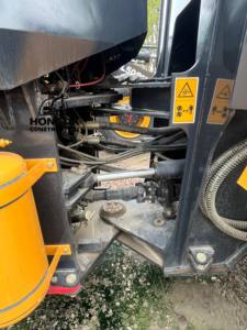 Chargeuse sur pneus 836 modèle 2022, capacité nominale de 3 tonnes, moteur Cummins, roulement hydraulique, chargeuse frontale, engin de construction - Product Image 4