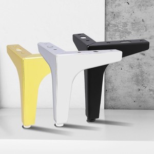 Pata de Mueble Metálica de Tres Puntas, Recta, en Negro Mate, Titanio Dorado, Plata Brillante, Estilo Nórdico Minimalista - Product Image 1