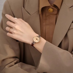 Montre Quartz Rétro pour Femme et Étudiante, Style Forêt, Petit Cadran, Bracelet en Cuir, Luxe Léger et Haute Valeur, Montre Quartz Tendance pour Homme - Product Image 3