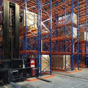 Système de rayonnage pour allées très étroites, maximise l'espace de <span class=keywords><strong>stockage</strong></span>, améliore l'utilisation de l'espace, adapté au <span class=keywords><strong>stockage</strong></span> de palettes à grande échelle - Product Image 5