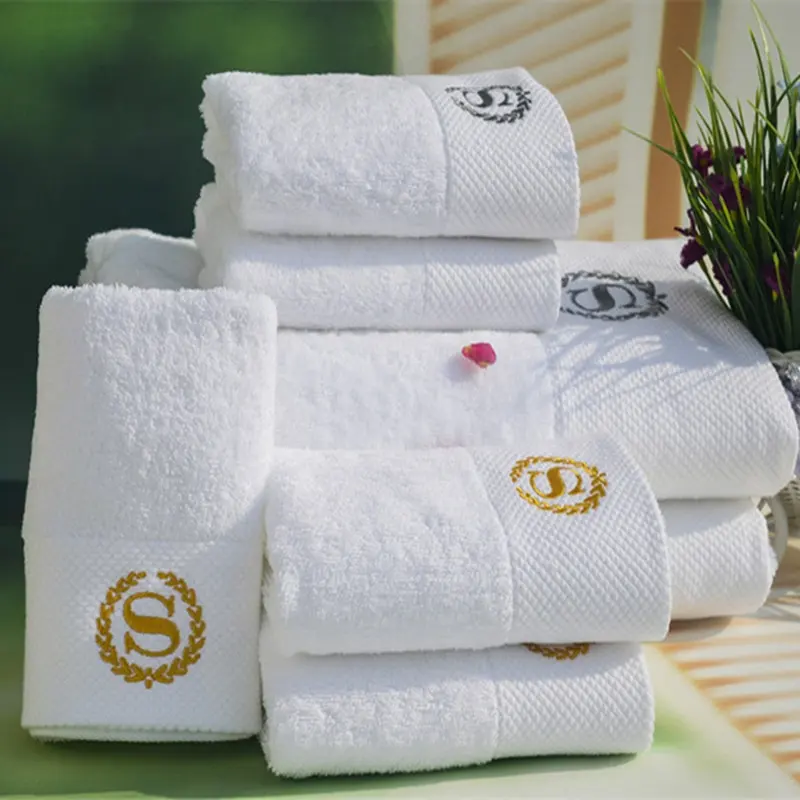 OEM özel oyalamak Logo havlu 2 renk lüks 5 yıldızlı otel % 100% pamuk havuzu yüz banyo havlusu takımı