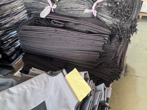 Cama Elevada para Perros con Marco Ligero de Fácil Montaje sin Herramientas, con un Resistente Toldo Desmontable con Protección UV - Product Image 6