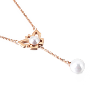 Collier en chaîne de perles en acier inoxydable avec pendentif en forme de papillon, plaqué or 18 carats, adapté aux femmes pour porter en superposition - Product Image 1
