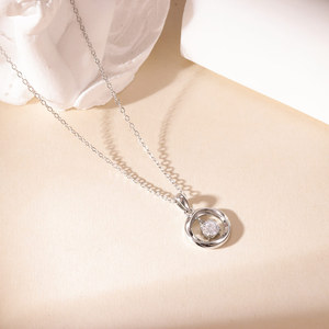 Collier Géométrique en Acier Titane pour Femme, Simple, Creux, Exquis, Chaîne Circulaire en Forme de Cœur pour Clavicule - Product Image 2