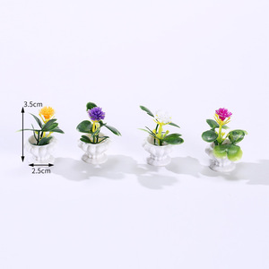 Plantas en maceta de resina en miniatura de 3-5 cm, juego de cuatro para decoración de interiores de escritorio, adorno de flores artificiales - Product Image 4