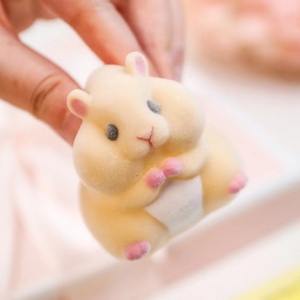 ตุ๊กตาหนูแฮมสเตอร์ PVC น่ารัก ตกแต่งสวนจิ๋ว ของเล่น ของขวัญ กาชาปอง ตุ๊กตาหนูแฮมสเตอร์กำมะหยี่ - Product Image 4