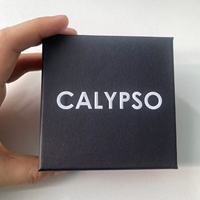 Boîtes cadeaux noires personnalisées avec estampage à chaud blanc pour bijoux, parfums de luxe, chaussettes et emballages de fourrures avec votre propre logo