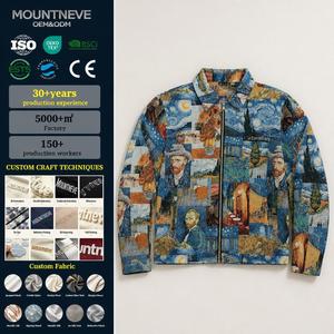 Veste zippée pour homme à imprimé artistique, tissage jacquard imprimé sur toute la surface, col pointu, style vintage, streetwear urbain décontracté, fabrication sur mesure - Product Image 1