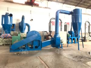 Broyeur à disques personnalisé de 18 kW <span class=keywords><strong>pour</strong></span> déchets de <span class=keywords><strong>bois</strong></span> et résidus agricoles avec composant moteur central - Product Image 4