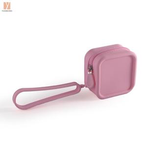 Bolsa de Maquillaje de Silicona Impermeable con Cierre de Cremallera, Logotipo Personalizado, Organizador Cosmético Multifuncional, Bolsa de Almacenamiento para Artículos de Aseo - Product Image 1
