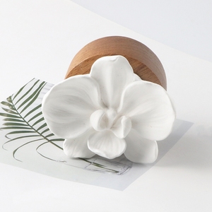 Ambientador de yeso aromático de cerámica perfumado a base de madera, difusor de aceite esencial de fragancia para el hogar con flor de Orquídea de porcelana - Product Image 2