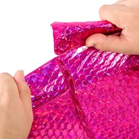Sac de courrier laser rose rouge avec logo personnalisé, feuille métallique, emballage de transport en plastique, enveloppe de courrier en polyéthylène, sac à bulles