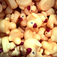 Jouet de bain flottant pour bébé amusant et écologique avec logo personnalisé, en vrac, mini canard en caoutchouc souple jaune
