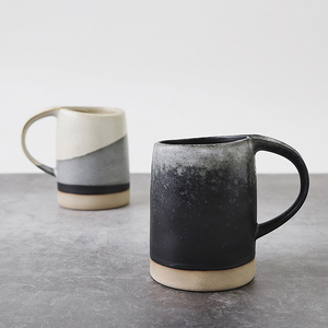 Mug en céramique de porcelaine japonaise antique moderne, réutilisable, écologique, compatible lave-vaisselle et micro-ondes, cadeau d'entreprise personnalisé - Product Image 1