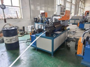 เครื่องขึ้นรูปห่วงเหล็กแผ่นอัตโนมัติพร้อมระบบเจาะและตัดในตัว - Product Image 6