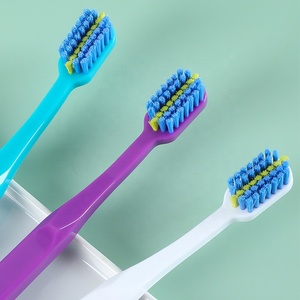 U ortodôntico em forma <span class=keywords><strong>extra</strong></span> macia manual do Pedex cerda 5460 escova de dentes plástica clássica filamento denso