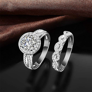Anello vintage in stile Prong per donna, design con intarsi scintillanti, gioielli eleganti e alla moda - Product Image 1