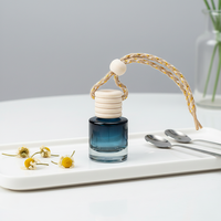 Flacon diffuseur de parfum et d'huiles essentielles vide en verre coloré de 8 ml, en forme de cylindre, pour voiture, avec bouchon en bois et bouchon de retenue