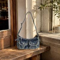 Sac à bandoulière en jean délavé vintage pour femme avec logo personnalisé, style rétro Y2K, poches avant, bleu vieilli, fermeture éclair, à porter sous le bras