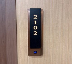 Hflinkway – Nouveau commutateur de sonnette électronique tactile personnalisé avec affichage du numéro de chambre, plaque de <span class=keywords><strong>porte</strong></span> d'hôtel pour chambre d'hôtes avec fonction « <span class=keywords><strong>Ne</strong></span> <span class=keywords><strong>pas</strong></span> <span class=keywords><strong>déranger</strong></span> » - Product Image 4