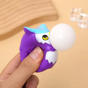 Pelota Antiestrés de Vinilo sin Comprimir con Forma de Búho que Escupe Burbujas para Juego Educativo Juvenil - Product Image 2