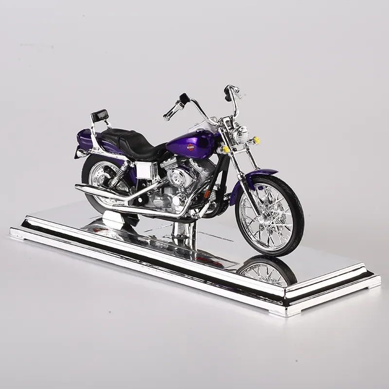 Modelo de Harley Davidson Moto Rojo 2015 calle 750 escala 1:18 Nuevo 