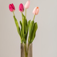 Bunga Tulip buatan pelembab sentuh dekorasi latar belakang dinding pernikahan Festival grosir dalam stok dekorasi rumah dan komersial