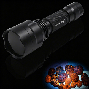 Linterna UV Industrial C8 de 365nm, Seoul Viosys, Chip LED de Alta Potencia de 5W, Negra, Batería 18650 Recargable, IP66, Zwb2 - Product Image 1