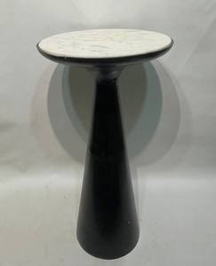 Mesa de pedestal de mármol Noir Crest, una impresionante fusión de elegancia moderna y diseño escultural, colección de muebles a precio de mayorista. - Product Image 2