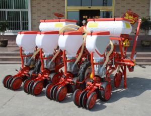 Ngô Hạt giống đậu nành planter lúa Miến đậu phộng khí nén planter <span class=keywords><strong>seeder</strong></span> với phân bón Máy kéo gắn Muti Hàng planter - Product Image 3