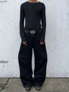 Maglietta a Maniche Lunghe Bicolore Bianca e Nera con Collo Rotondo e Doppio Strato per Uomo e Donna, Vendita all'Ingrosso - Product Image 3